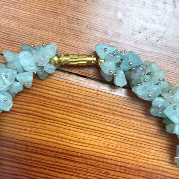 Necklace with green and hints of purple. - Picture 2 of 4